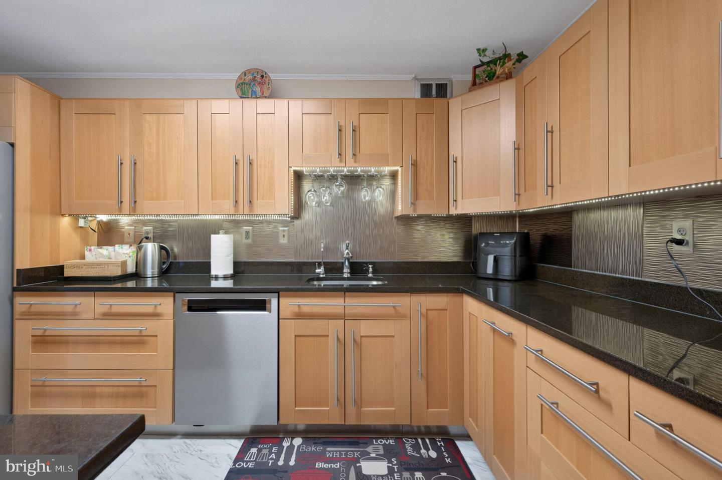 309 YOAKUM PKWY #503, ALEXANDRIA, Virginia 22304, 2 Bedrooms Bedrooms, ,2 BathroomsBathrooms,Residential,For sale,309 YOAKUM PKWY #503,VAAX2047478 MLS # VAAX2047478