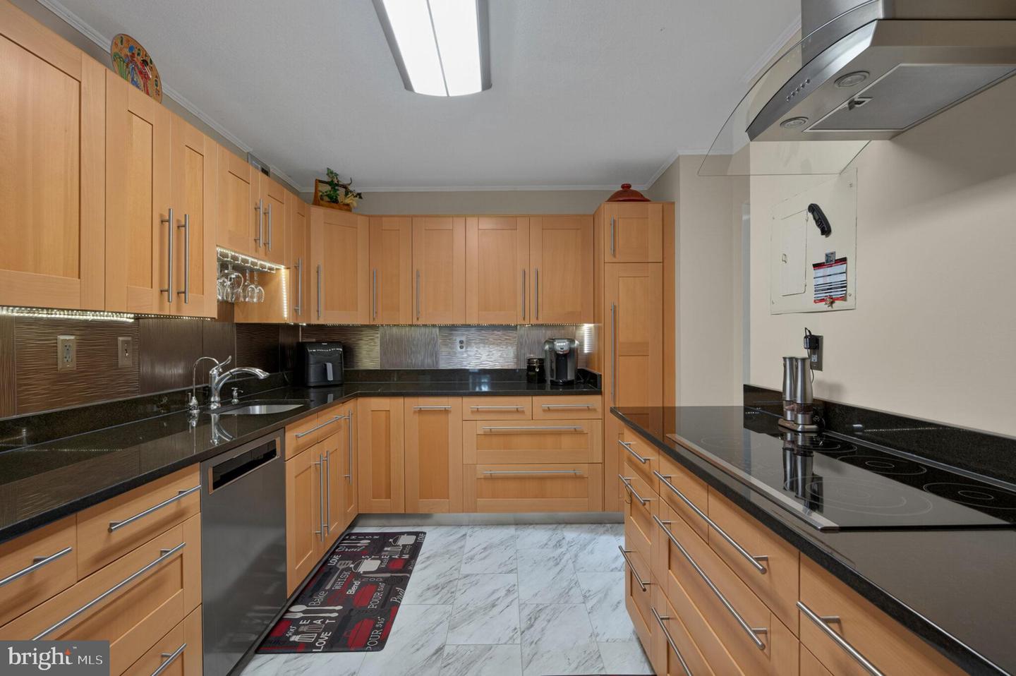 309 YOAKUM PKWY #503, ALEXANDRIA, Virginia 22304, 2 Bedrooms Bedrooms, ,2 BathroomsBathrooms,Residential,For sale,309 YOAKUM PKWY #503,VAAX2047478 MLS # VAAX2047478
