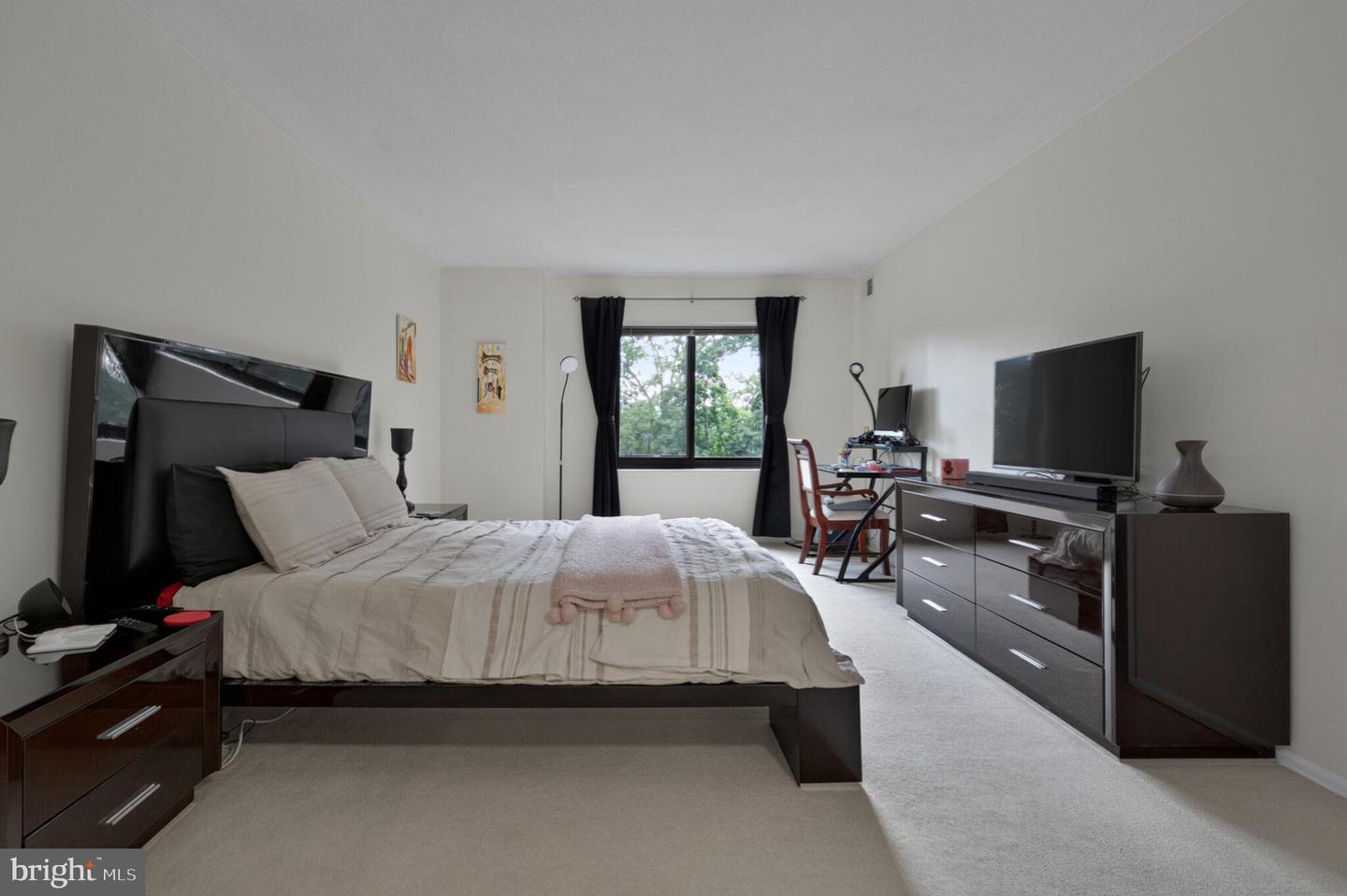 309 YOAKUM PKWY #503, ALEXANDRIA, Virginia 22304, 2 Bedrooms Bedrooms, ,2 BathroomsBathrooms,Residential,For sale,309 YOAKUM PKWY #503,VAAX2047478 MLS # VAAX2047478