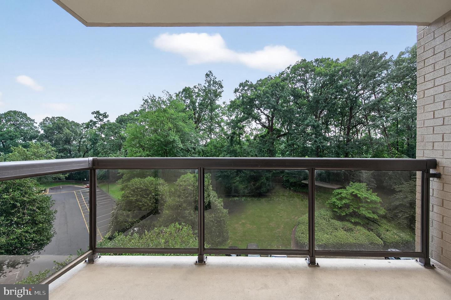 309 YOAKUM PKWY #503, ALEXANDRIA, Virginia 22304, 2 Bedrooms Bedrooms, ,2 BathroomsBathrooms,Residential,For sale,309 YOAKUM PKWY #503,VAAX2047478 MLS # VAAX2047478