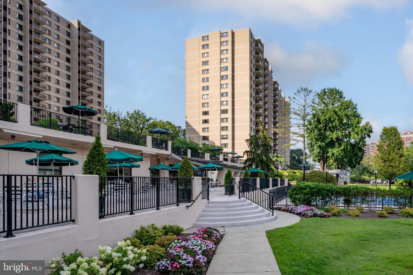 309 YOAKUM PKWY #503, ALEXANDRIA, Virginia 22304, 2 Bedrooms Bedrooms, ,2 BathroomsBathrooms,Residential,For sale,309 YOAKUM PKWY #503,VAAX2047478 MLS # VAAX2047478