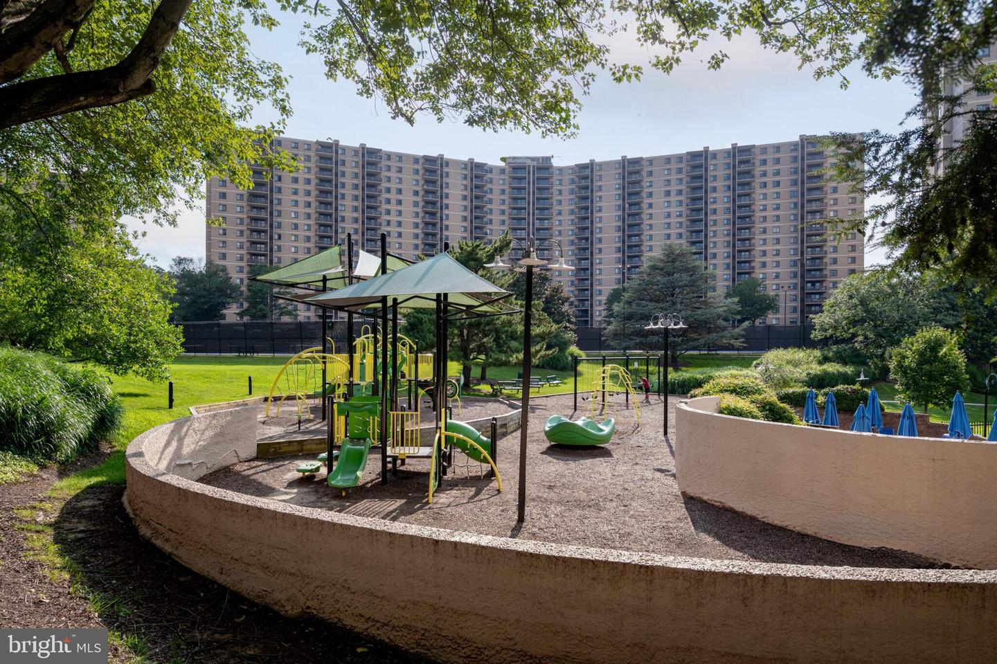 309 YOAKUM PKWY #503, ALEXANDRIA, Virginia 22304, 2 Bedrooms Bedrooms, ,2 BathroomsBathrooms,Residential,For sale,309 YOAKUM PKWY #503,VAAX2047478 MLS # VAAX2047478