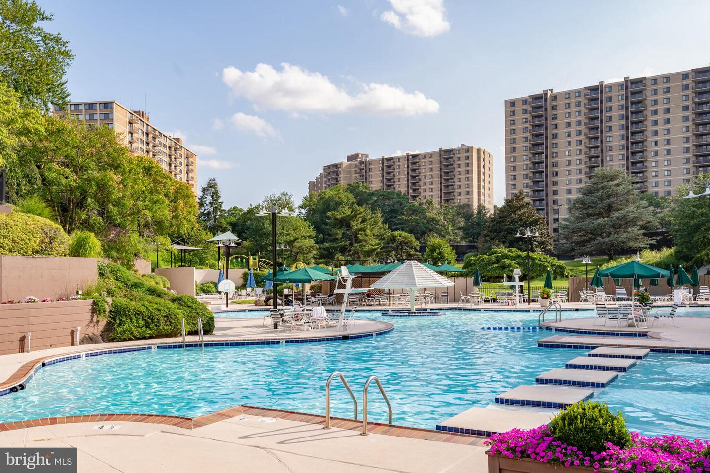 309 YOAKUM PKWY #503, ALEXANDRIA, Virginia 22304, 2 Bedrooms Bedrooms, ,2 BathroomsBathrooms,Residential,For sale,309 YOAKUM PKWY #503,VAAX2047478 MLS # VAAX2047478