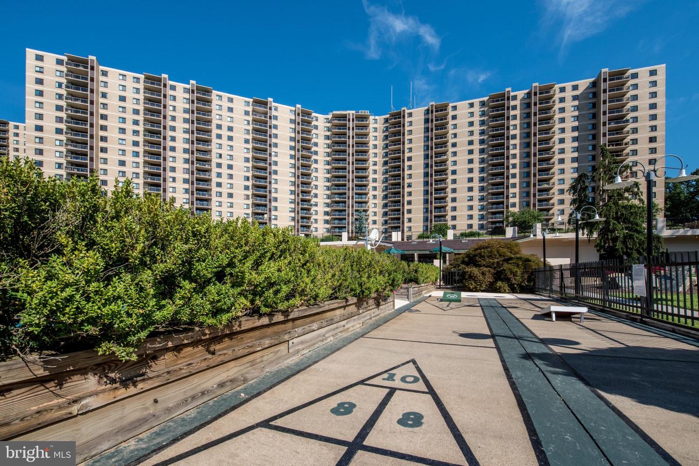 309 YOAKUM PKWY #503, ALEXANDRIA, Virginia 22304, 2 Bedrooms Bedrooms, ,2 BathroomsBathrooms,Residential,For sale,309 YOAKUM PKWY #503,VAAX2047478 MLS # VAAX2047478