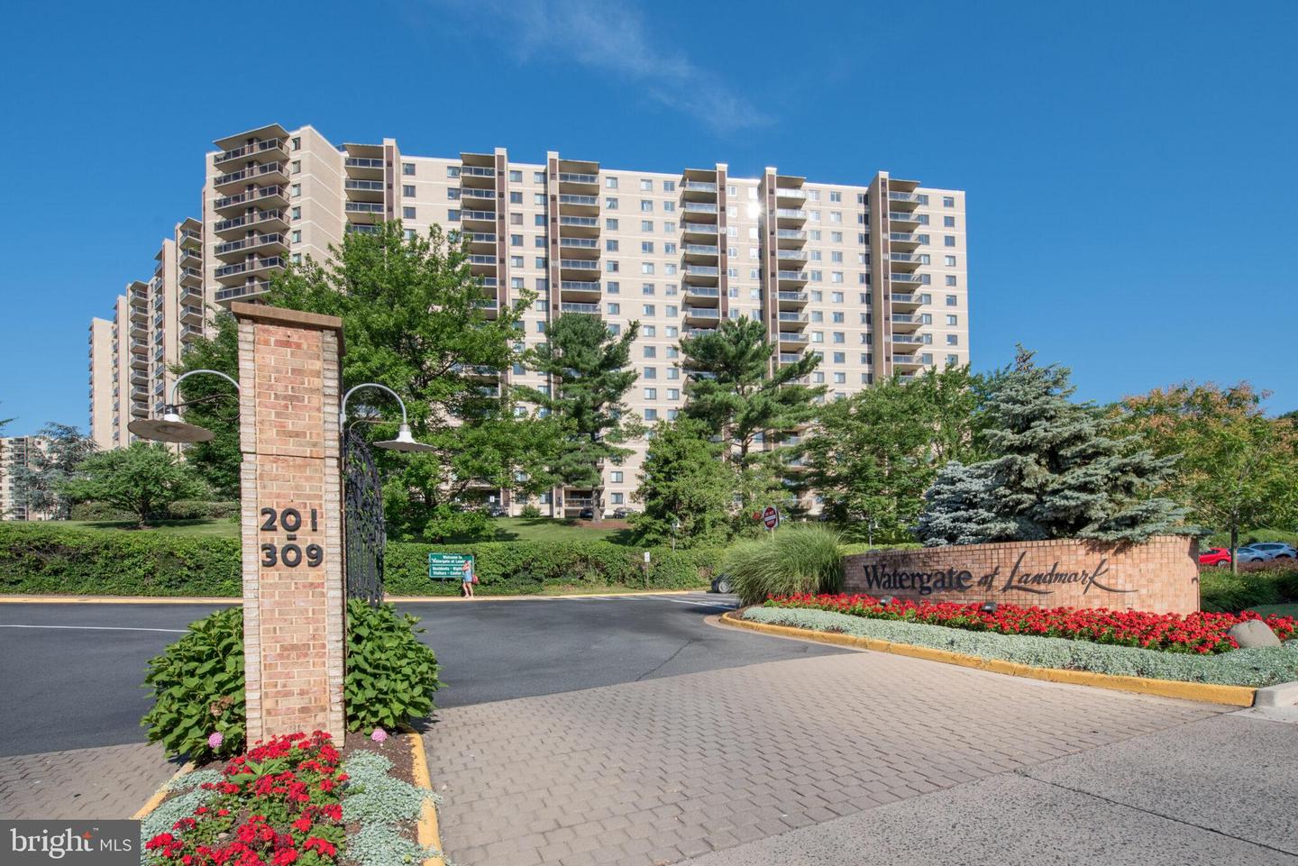 309 YOAKUM PKWY #503, ALEXANDRIA, Virginia 22304, 2 Bedrooms Bedrooms, ,2 BathroomsBathrooms,Residential,For sale,309 YOAKUM PKWY #503,VAAX2047478 MLS # VAAX2047478