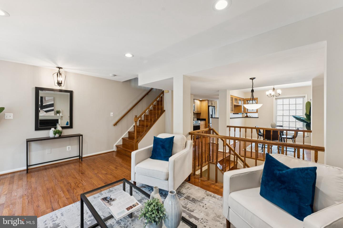 2917 D S WOODSTOCK ST 4 #4, ARLINGTON, Virginia 22206, 3 Bedrooms Bedrooms, ,2 BathroomsBathrooms,Residential,For sale,2917 D S WOODSTOCK ST 4 #4,VAAR2060706 MLS # VAAR2060706
