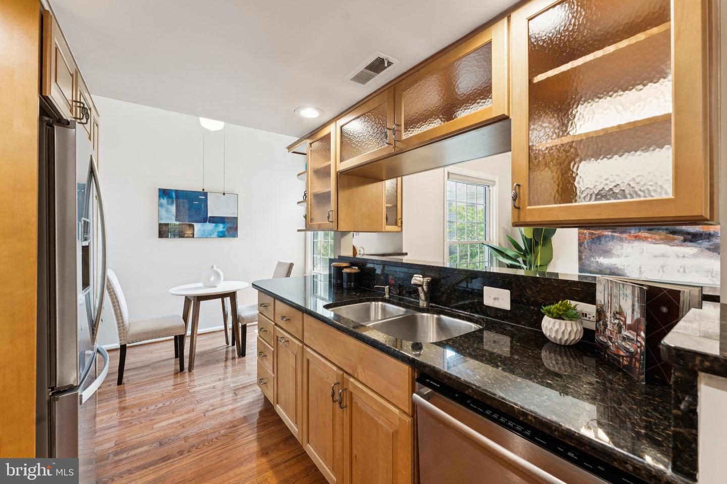 2917 D S WOODSTOCK ST 4 #4, ARLINGTON, Virginia 22206, 3 Bedrooms Bedrooms, ,2 BathroomsBathrooms,Residential,For sale,2917 D S WOODSTOCK ST 4 #4,VAAR2060706 MLS # VAAR2060706