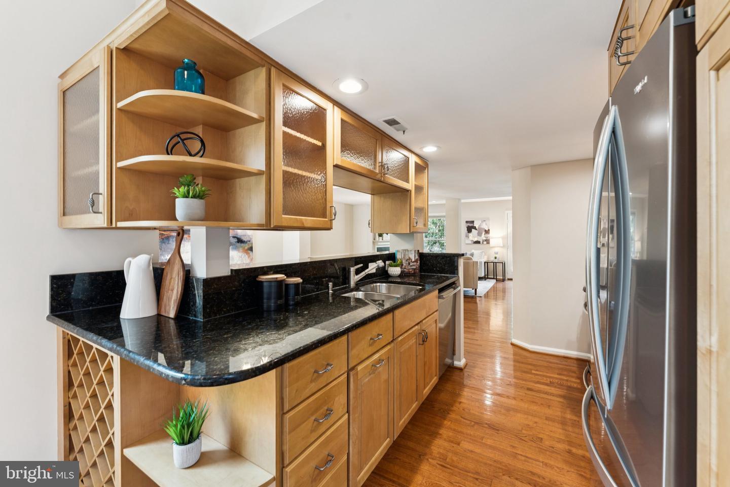 2917 D S WOODSTOCK ST 4 #4, ARLINGTON, Virginia 22206, 3 Bedrooms Bedrooms, ,2 BathroomsBathrooms,Residential,For sale,2917 D S WOODSTOCK ST 4 #4,VAAR2060706 MLS # VAAR2060706