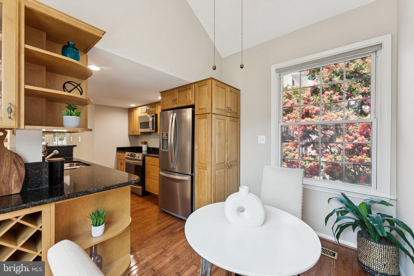 2917 D S WOODSTOCK ST 4 #4, ARLINGTON, Virginia 22206, 3 Bedrooms Bedrooms, ,2 BathroomsBathrooms,Residential,For sale,2917 D S WOODSTOCK ST 4 #4,VAAR2060706 MLS # VAAR2060706