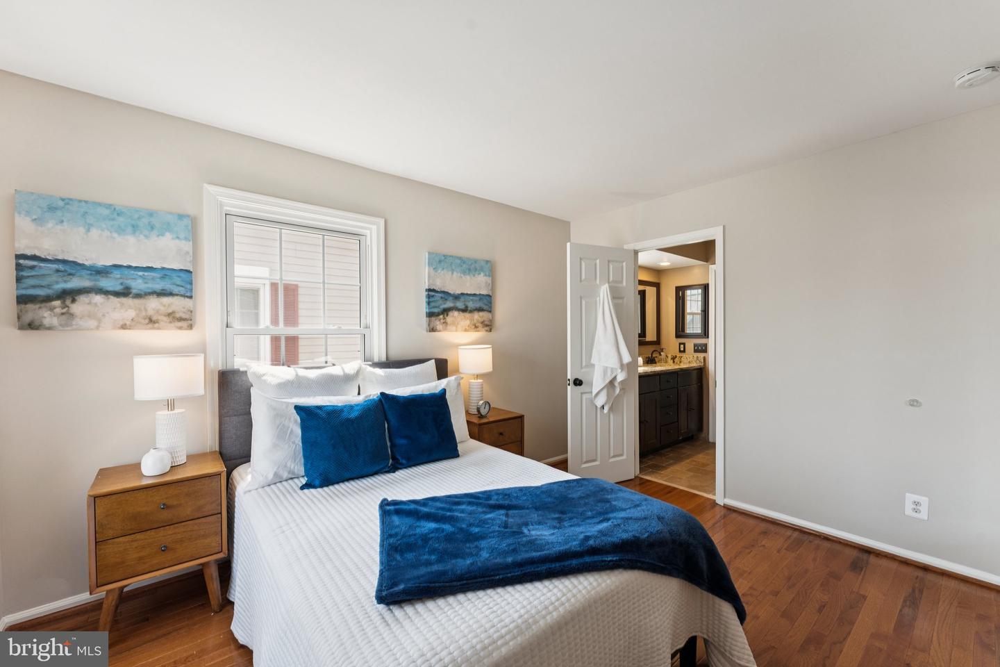 2917 D S WOODSTOCK ST 4 #4, ARLINGTON, Virginia 22206, 3 Bedrooms Bedrooms, ,2 BathroomsBathrooms,Residential,For sale,2917 D S WOODSTOCK ST 4 #4,VAAR2060706 MLS # VAAR2060706