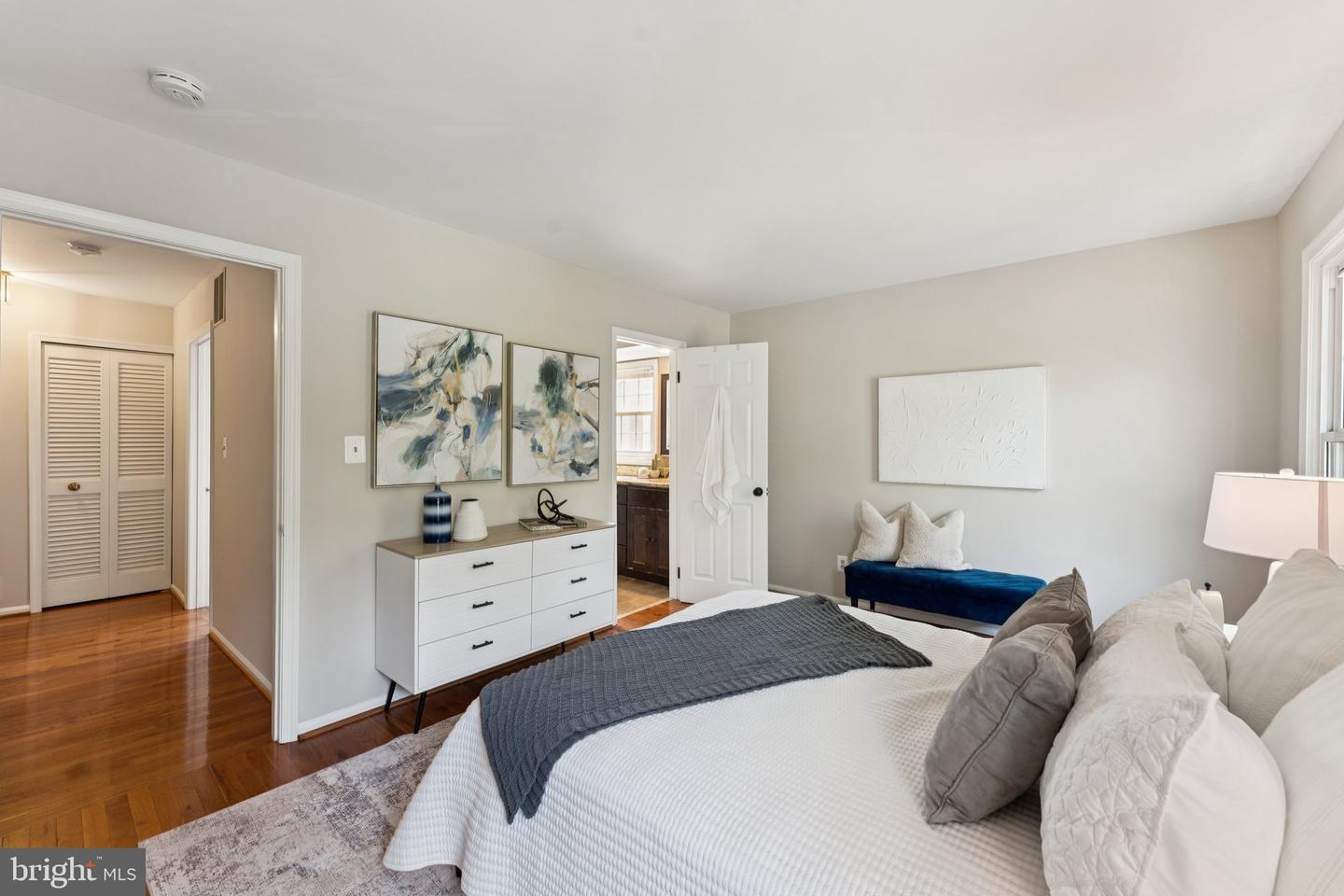 2917 D S WOODSTOCK ST 4 #4, ARLINGTON, Virginia 22206, 3 Bedrooms Bedrooms, ,2 BathroomsBathrooms,Residential,For sale,2917 D S WOODSTOCK ST 4 #4,VAAR2060706 MLS # VAAR2060706