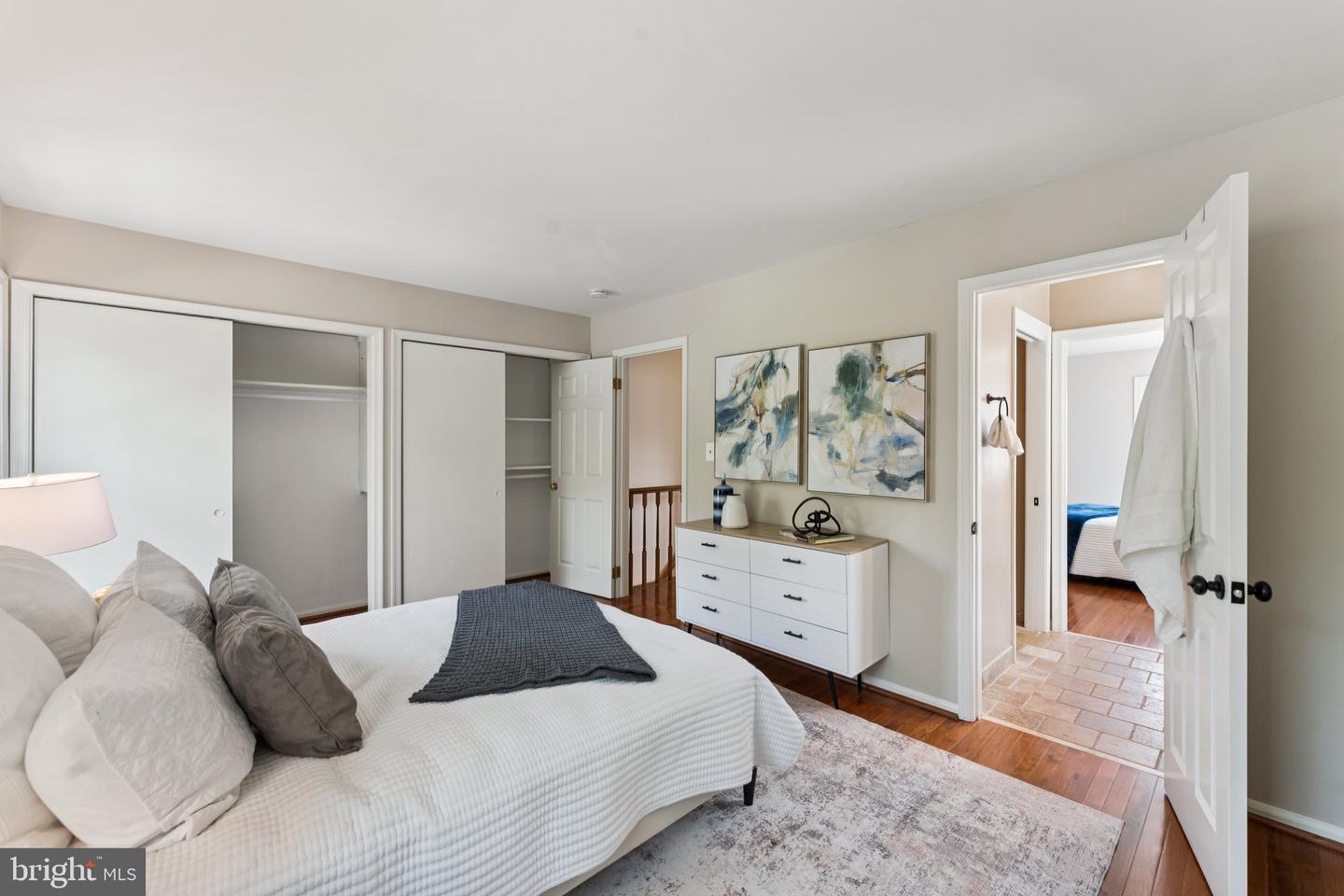 2917 D S WOODSTOCK ST 4 #4, ARLINGTON, Virginia 22206, 3 Bedrooms Bedrooms, ,2 BathroomsBathrooms,Residential,For sale,2917 D S WOODSTOCK ST 4 #4,VAAR2060706 MLS # VAAR2060706