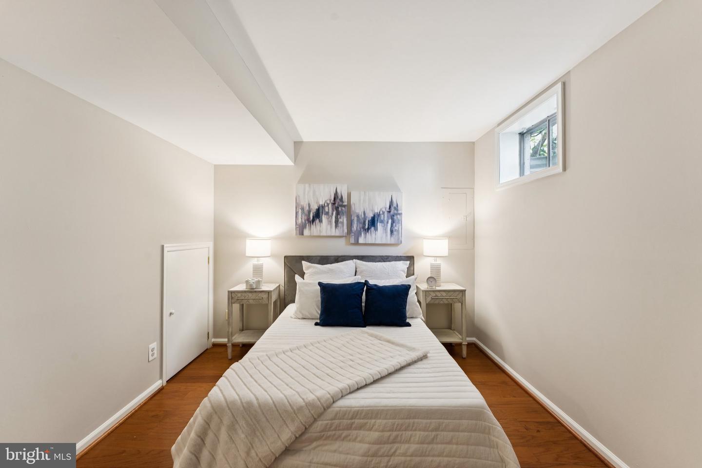 2917 D S WOODSTOCK ST 4 #4, ARLINGTON, Virginia 22206, 3 Bedrooms Bedrooms, ,2 BathroomsBathrooms,Residential,For sale,2917 D S WOODSTOCK ST 4 #4,VAAR2060706 MLS # VAAR2060706