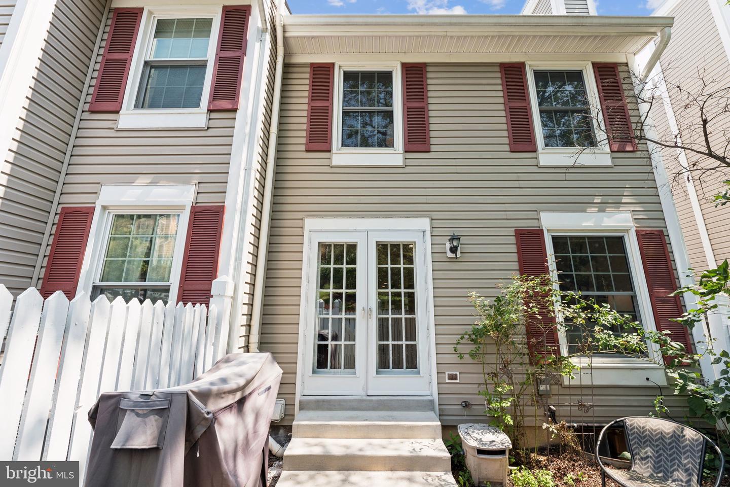 2917 D S WOODSTOCK ST 4 #4, ARLINGTON, Virginia 22206, 3 Bedrooms Bedrooms, ,2 BathroomsBathrooms,Residential,For sale,2917 D S WOODSTOCK ST 4 #4,VAAR2060706 MLS # VAAR2060706