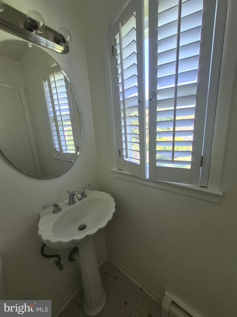 14894 CORDELL AVE, WOODBRIDGE, Virginia 22193, 4 Bedrooms Bedrooms, ,2 BathroomsBathrooms,Residential,For sale,14894 CORDELL AVE,VAPW2099200 MLS # VAPW2099200