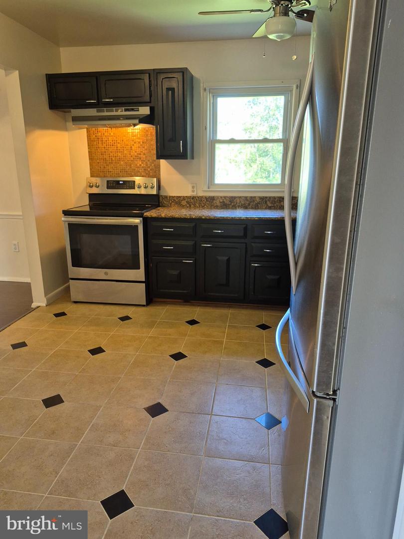 14894 CORDELL AVE, WOODBRIDGE, Virginia 22193, 4 Bedrooms Bedrooms, ,2 BathroomsBathrooms,Residential,For sale,14894 CORDELL AVE,VAPW2099200 MLS # VAPW2099200