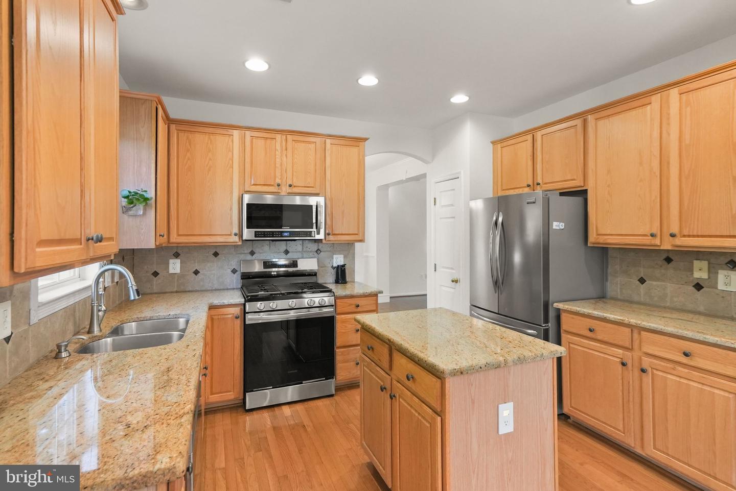 9836 RAINLEAF CT, BRISTOW, Virginia 20136, 4 Bedrooms Bedrooms, ,3 BathroomsBathrooms,Residential,For sale,9836 RAINLEAF CT,VAPW2099210 MLS # VAPW2099210