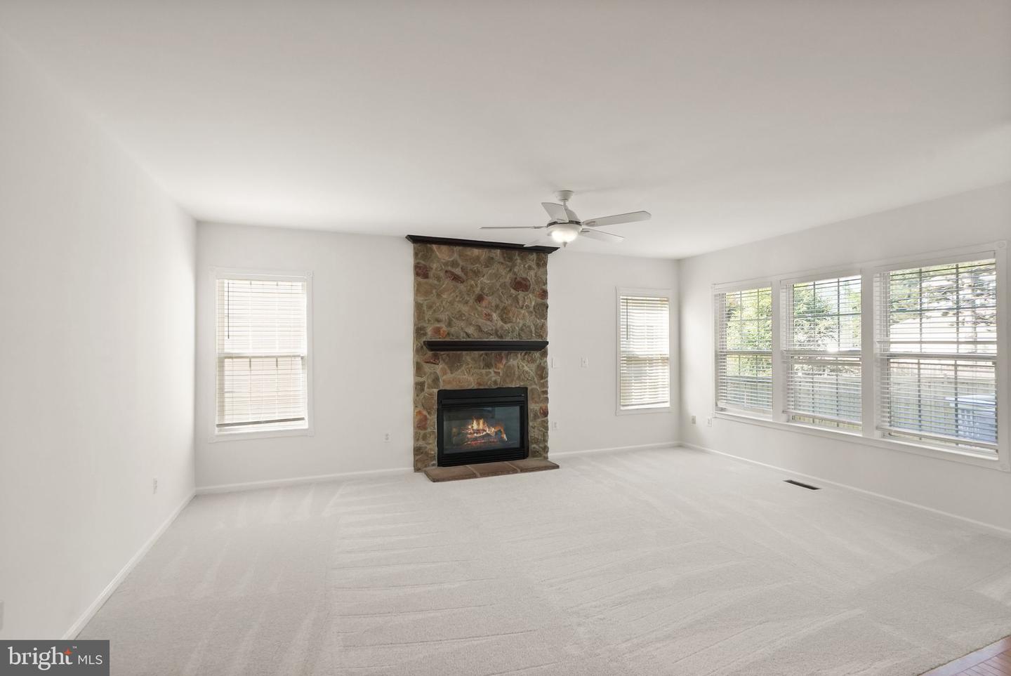 9836 RAINLEAF CT, BRISTOW, Virginia 20136, 4 Bedrooms Bedrooms, ,3 BathroomsBathrooms,Residential,For sale,9836 RAINLEAF CT,VAPW2099210 MLS # VAPW2099210