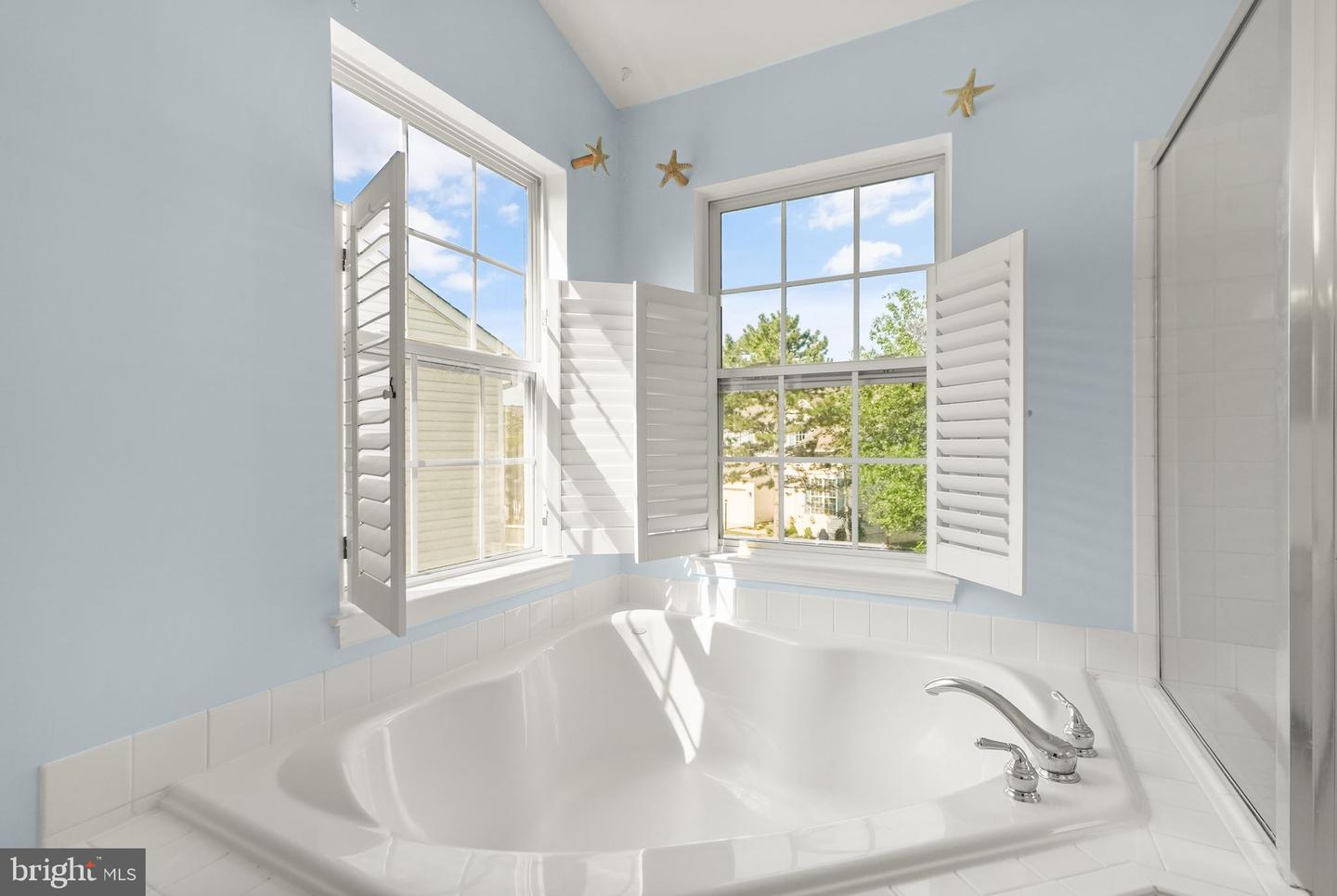 9836 RAINLEAF CT, BRISTOW, Virginia 20136, 4 Bedrooms Bedrooms, ,3 BathroomsBathrooms,Residential,For sale,9836 RAINLEAF CT,VAPW2099210 MLS # VAPW2099210