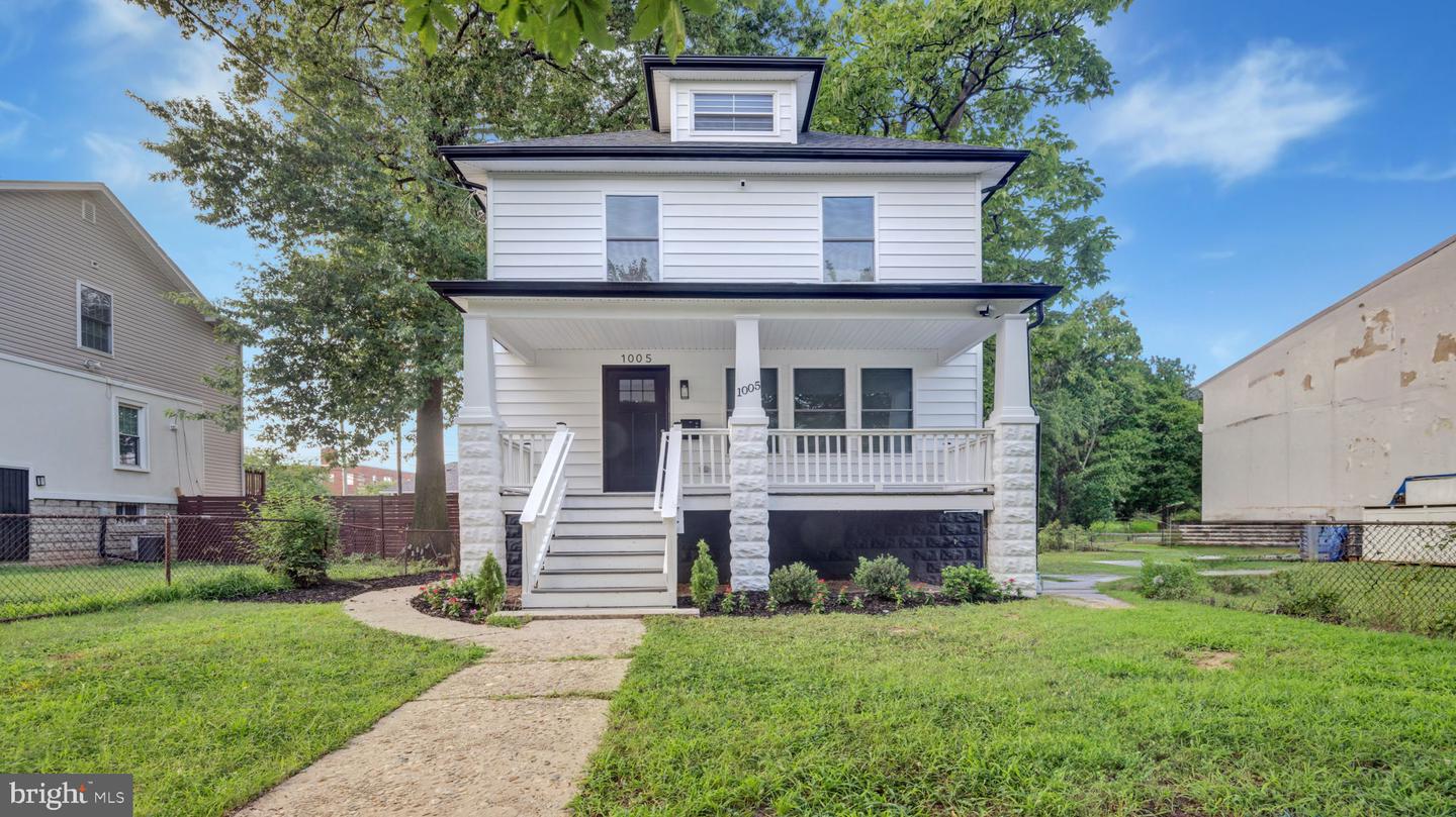 1005 SAVANNAH ST SE, WASHINGTON, District Of Columbia 20032, 4 Bedrooms Bedrooms, ,3 BathroomsBathrooms,Residential,For sale,1005 SAVANNAH ST SE,DCDC2210406 MLS # DCDC2210406