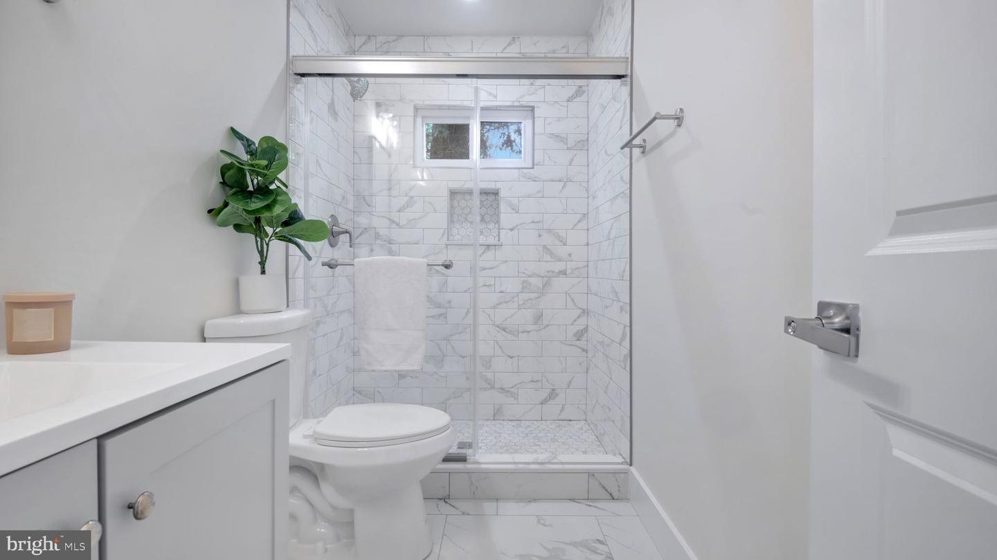 1005 SAVANNAH ST SE, WASHINGTON, District Of Columbia 20032, 4 Bedrooms Bedrooms, ,3 BathroomsBathrooms,Residential,For sale,1005 SAVANNAH ST SE,DCDC2210406 MLS # DCDC2210406