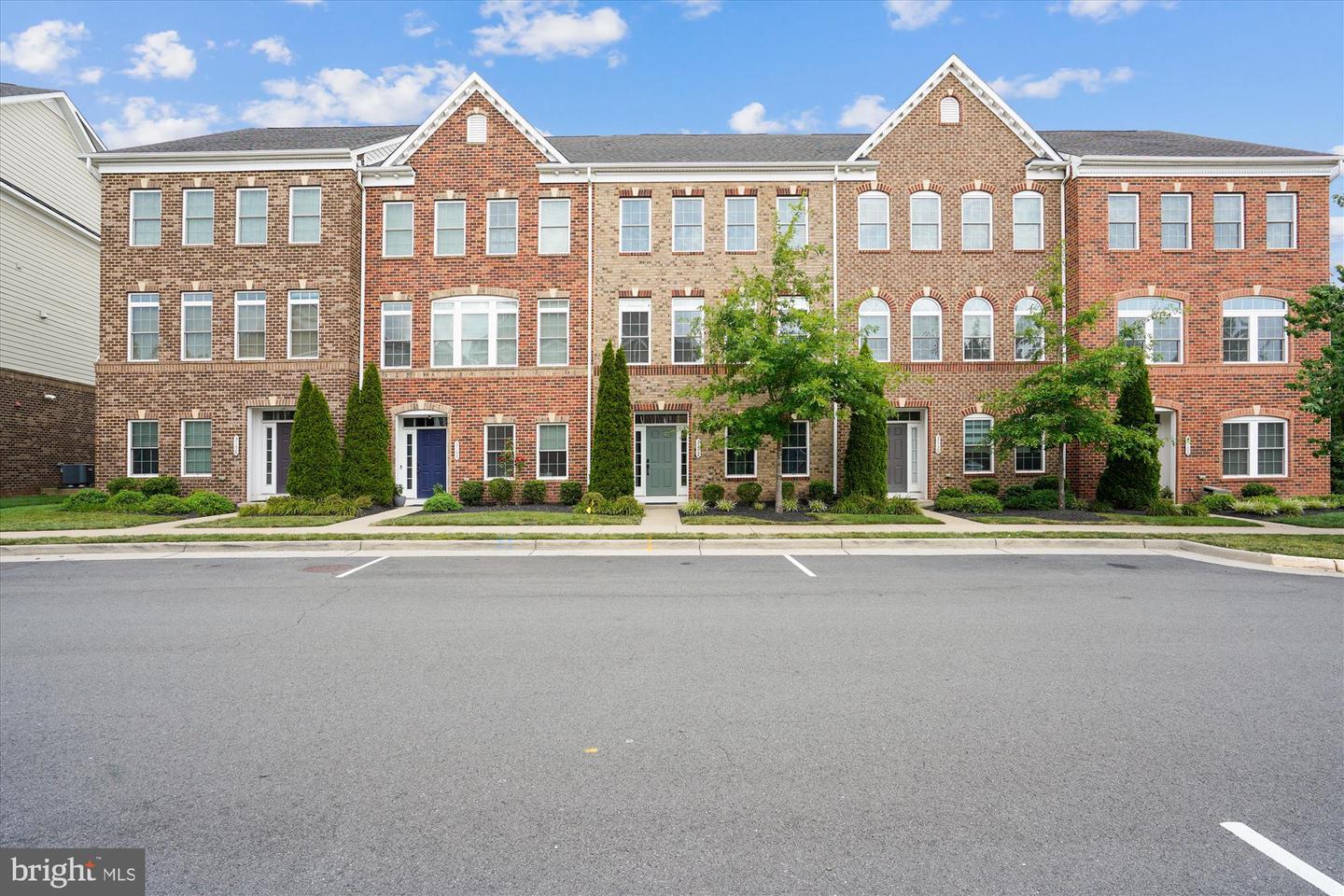 3152 YEAGER DR, HERNDON, Virginia 20171, 4 Bedrooms Bedrooms, ,3 BathroomsBathrooms,Residential,For sale,3152 YEAGER DR,VAFX2255644 MLS # VAFX2255644