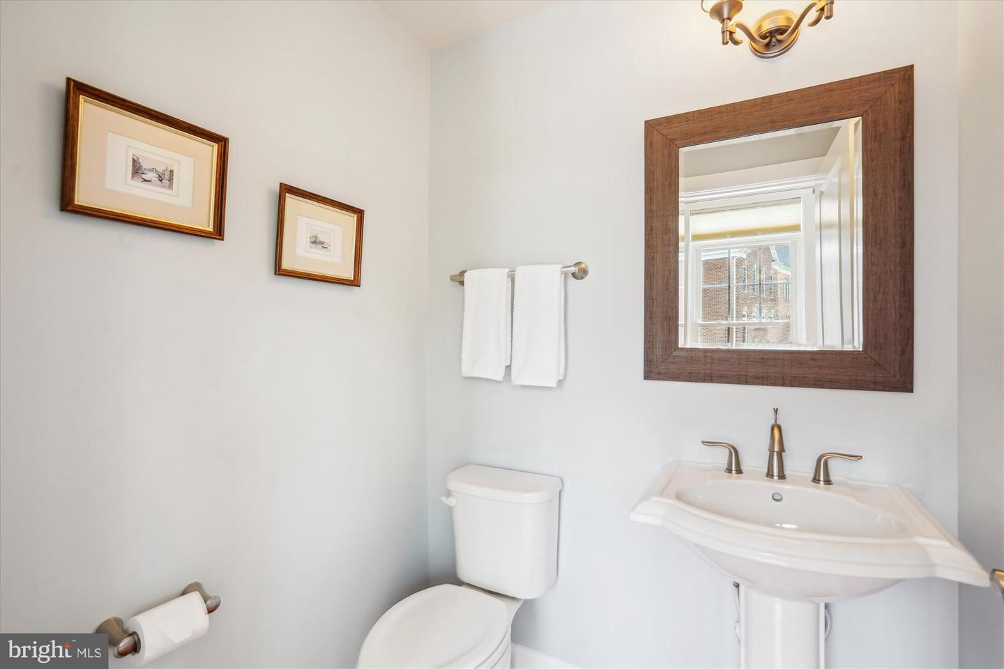 3152 YEAGER DR, HERNDON, Virginia 20171, 4 Bedrooms Bedrooms, ,3 BathroomsBathrooms,Residential,For sale,3152 YEAGER DR,VAFX2255644 MLS # VAFX2255644