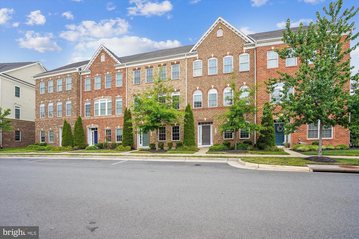 3152 YEAGER DR, HERNDON, Virginia 20171, 4 Bedrooms Bedrooms, ,3 BathroomsBathrooms,Residential,For sale,3152 YEAGER DR,VAFX2255644 MLS # VAFX2255644