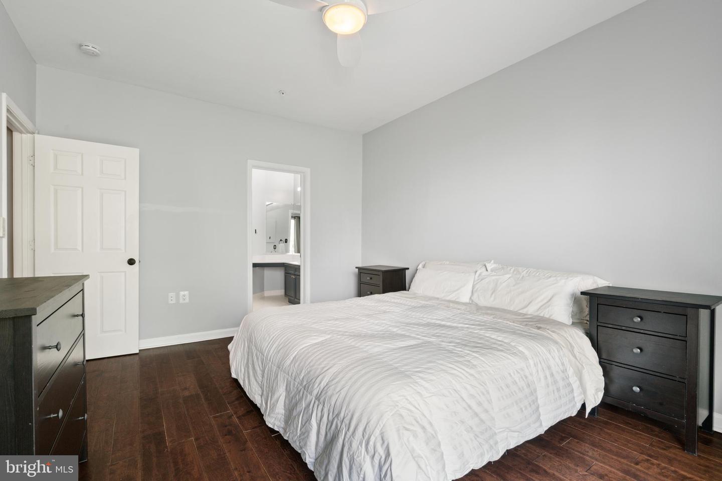 2201 WESTCOURT LN #302, HERNDON, Virginia 20170, 2 Bedrooms Bedrooms, ,2 BathroomsBathrooms,Residential,For sale,2201 WESTCOURT LN #302,VAFX2255832 MLS # VAFX2255832
