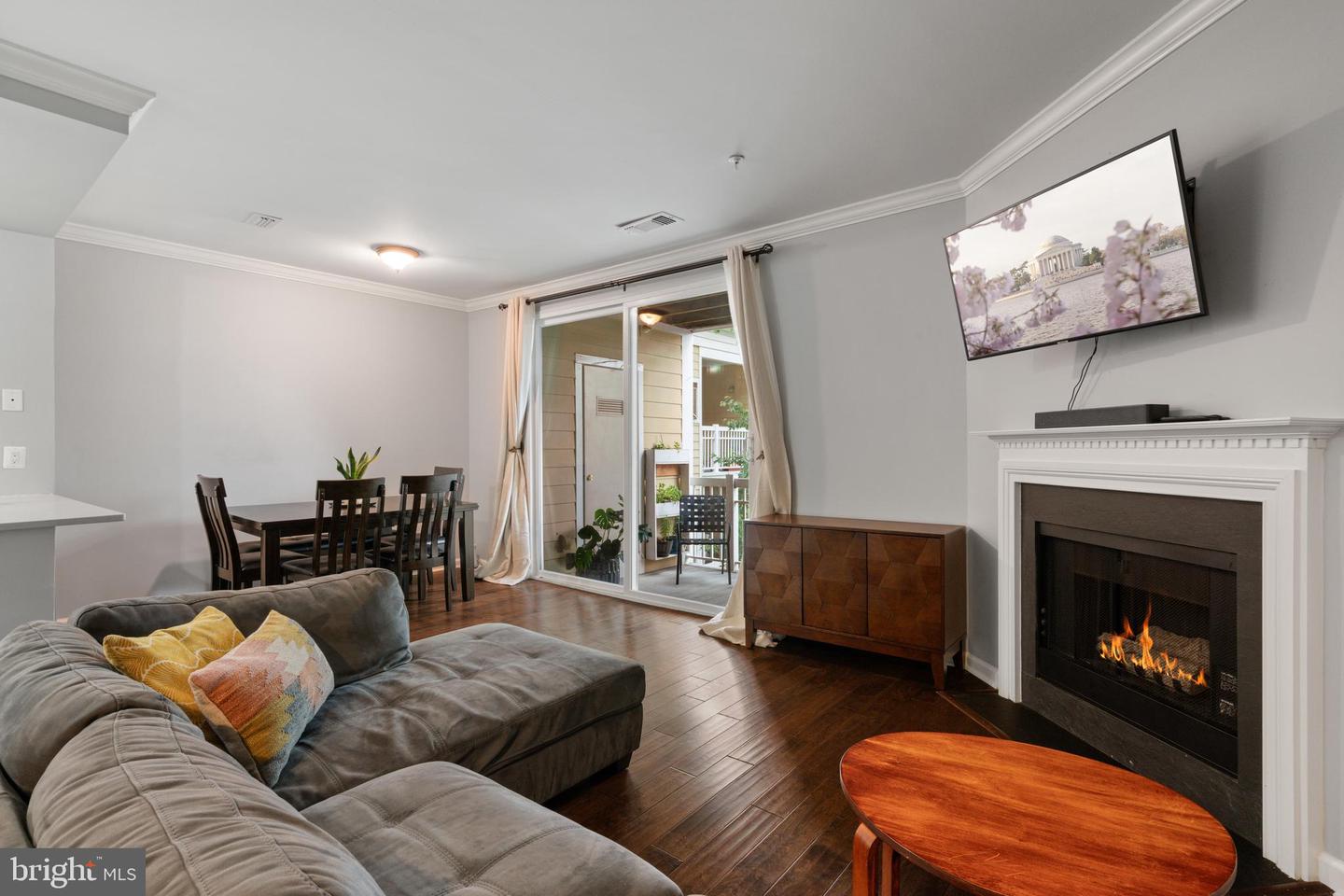 2201 WESTCOURT LN #302, HERNDON, Virginia 20170, 2 Bedrooms Bedrooms, ,2 BathroomsBathrooms,Residential,For sale,2201 WESTCOURT LN #302,VAFX2255832 MLS # VAFX2255832