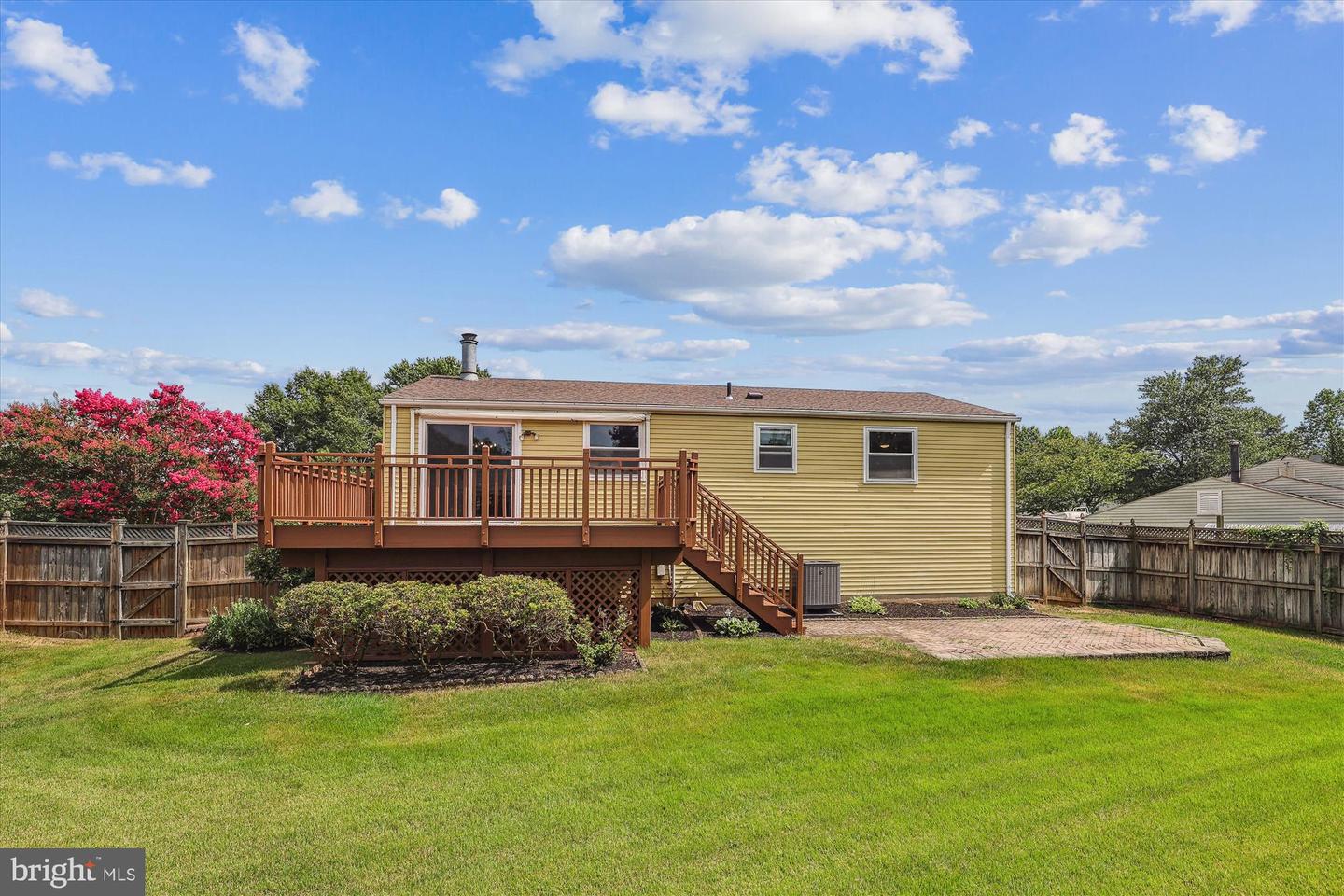 7006 BEDROCK RD, ALEXANDRIA, Virginia 22306, 3 Bedrooms Bedrooms, ,2 BathroomsBathrooms,Residential,For sale,7006 BEDROCK RD,VAFX2255860 MLS # VAFX2255860
