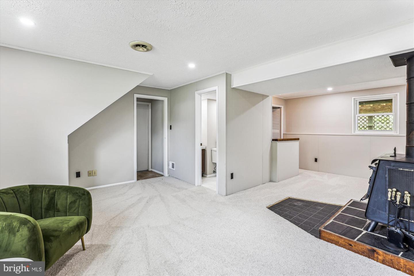 7006 BEDROCK RD, ALEXANDRIA, Virginia 22306, 3 Bedrooms Bedrooms, ,2 BathroomsBathrooms,Residential,For sale,7006 BEDROCK RD,VAFX2255860 MLS # VAFX2255860