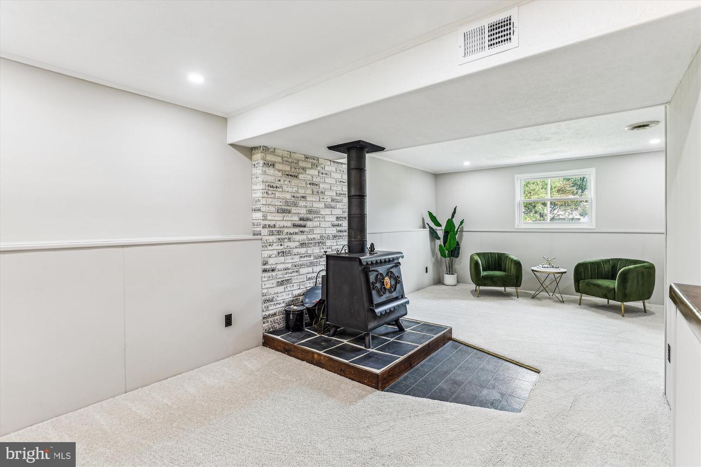 7006 BEDROCK RD, ALEXANDRIA, Virginia 22306, 3 Bedrooms Bedrooms, ,2 BathroomsBathrooms,Residential,For sale,7006 BEDROCK RD,VAFX2255860 MLS # VAFX2255860