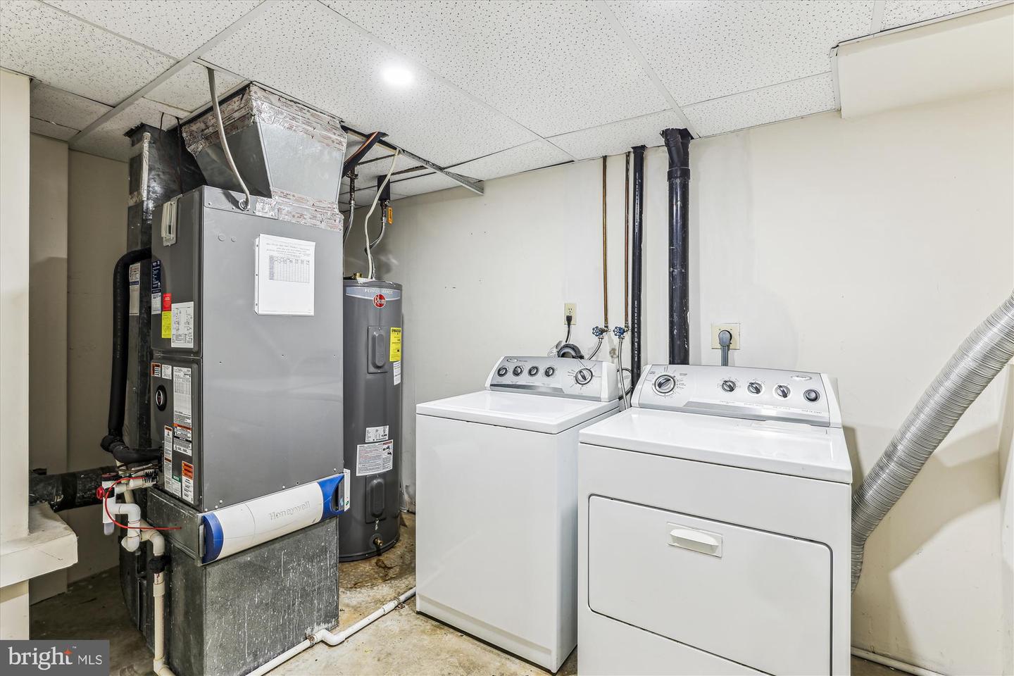 7006 BEDROCK RD, ALEXANDRIA, Virginia 22306, 3 Bedrooms Bedrooms, ,2 BathroomsBathrooms,Residential,For sale,7006 BEDROCK RD,VAFX2255860 MLS # VAFX2255860