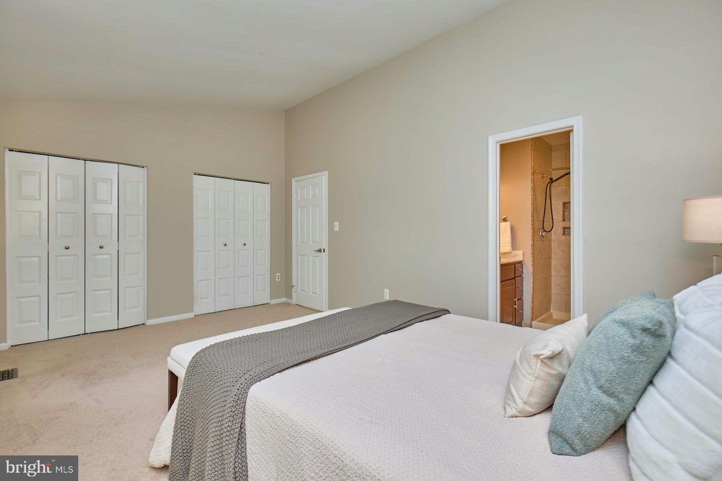 7084 SOLOMON SEAL CT, SPRINGFIELD, Virginia 22152, 3 Bedrooms Bedrooms, ,3 BathroomsBathrooms,Residential,For sale,7084 SOLOMON SEAL CT,VAFX2255918 MLS # VAFX2255918