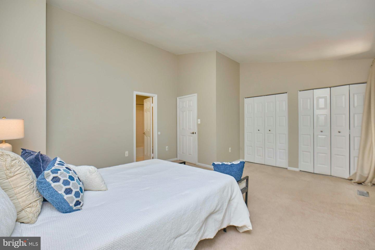 7084 SOLOMON SEAL CT, SPRINGFIELD, Virginia 22152, 3 Bedrooms Bedrooms, ,3 BathroomsBathrooms,Residential,For sale,7084 SOLOMON SEAL CT,VAFX2255918 MLS # VAFX2255918