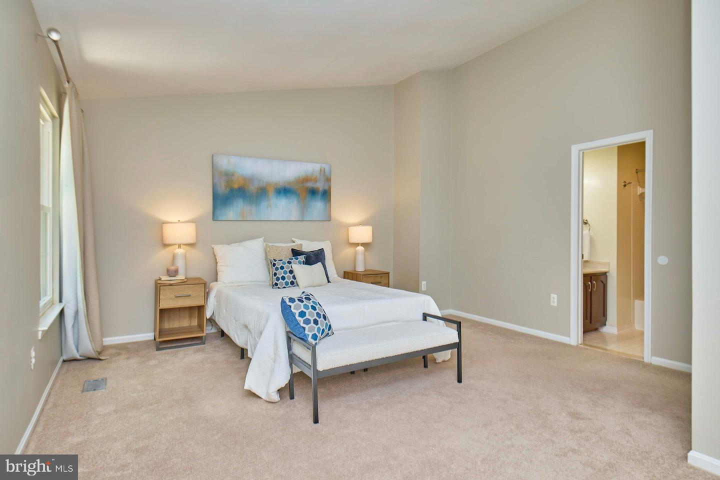 7084 SOLOMON SEAL CT, SPRINGFIELD, Virginia 22152, 3 Bedrooms Bedrooms, ,3 BathroomsBathrooms,Residential,For sale,7084 SOLOMON SEAL CT,VAFX2255918 MLS # VAFX2255918
