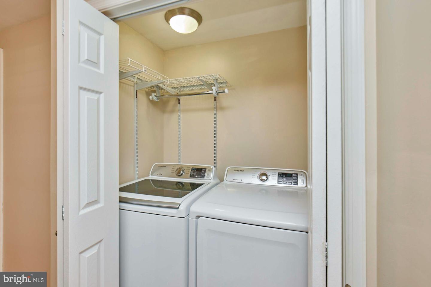 7084 SOLOMON SEAL CT, SPRINGFIELD, Virginia 22152, 3 Bedrooms Bedrooms, ,3 BathroomsBathrooms,Residential,For sale,7084 SOLOMON SEAL CT,VAFX2255918 MLS # VAFX2255918