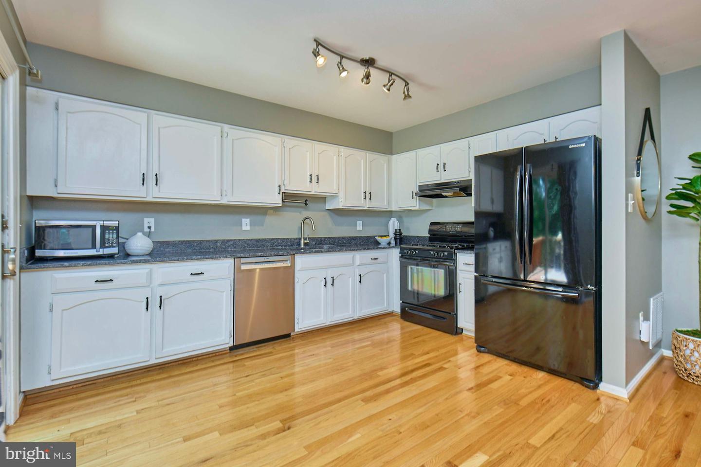7084 SOLOMON SEAL CT, SPRINGFIELD, Virginia 22152, 3 Bedrooms Bedrooms, ,3 BathroomsBathrooms,Residential,For sale,7084 SOLOMON SEAL CT,VAFX2255918 MLS # VAFX2255918
