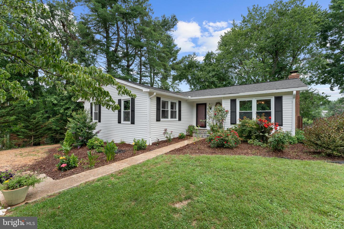 28 PIEDMONT ST, WARRENTON, Virginia 20186, 4 Bedrooms Bedrooms, ,3 BathroomsBathrooms,Residential,For sale,28 PIEDMONT ST,VAFQ2017476 MLS # VAFQ2017476