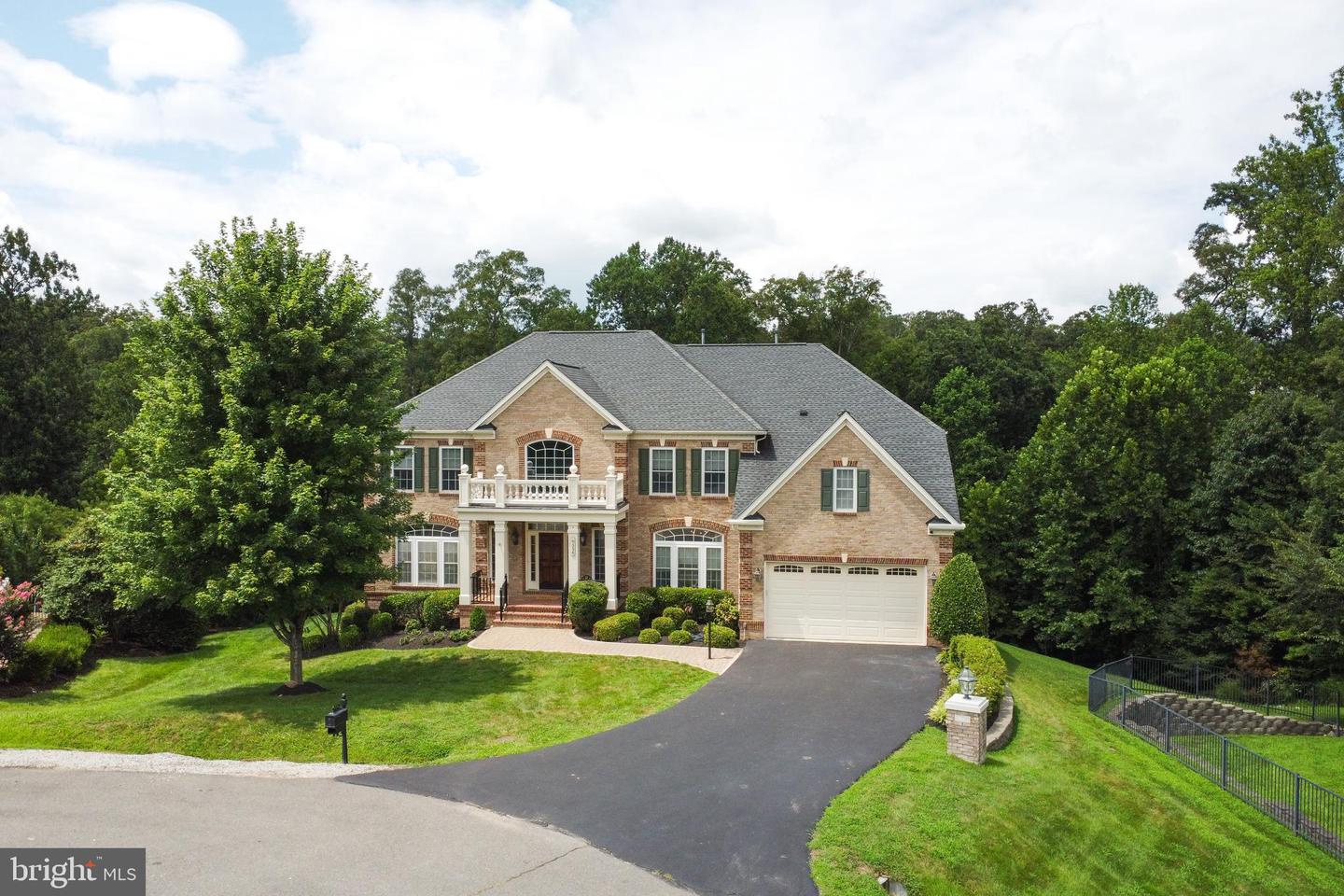 9336 ELKHORNE RUN CT, LORTON, Virginia 22079, 5 Bedrooms Bedrooms, ,5 BathroomsBathrooms,Residential,For sale,9336 ELKHORNE RUN CT,VAFX2256014 MLS # VAFX2256014