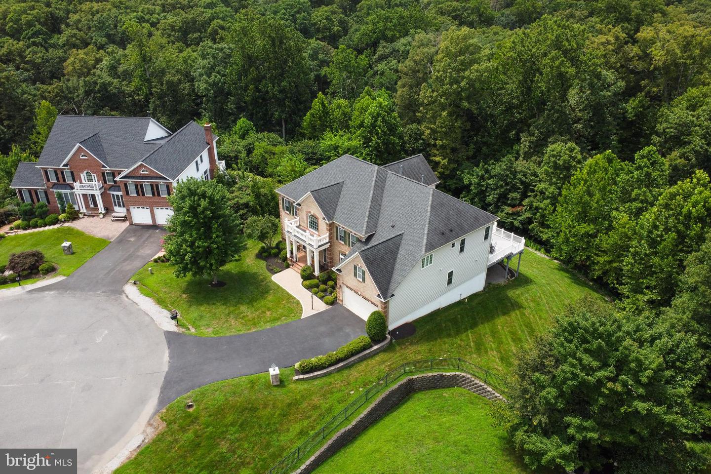 9336 ELKHORNE RUN CT, LORTON, Virginia 22079, 5 Bedrooms Bedrooms, ,5 BathroomsBathrooms,Residential,For sale,9336 ELKHORNE RUN CT,VAFX2256014 MLS # VAFX2256014