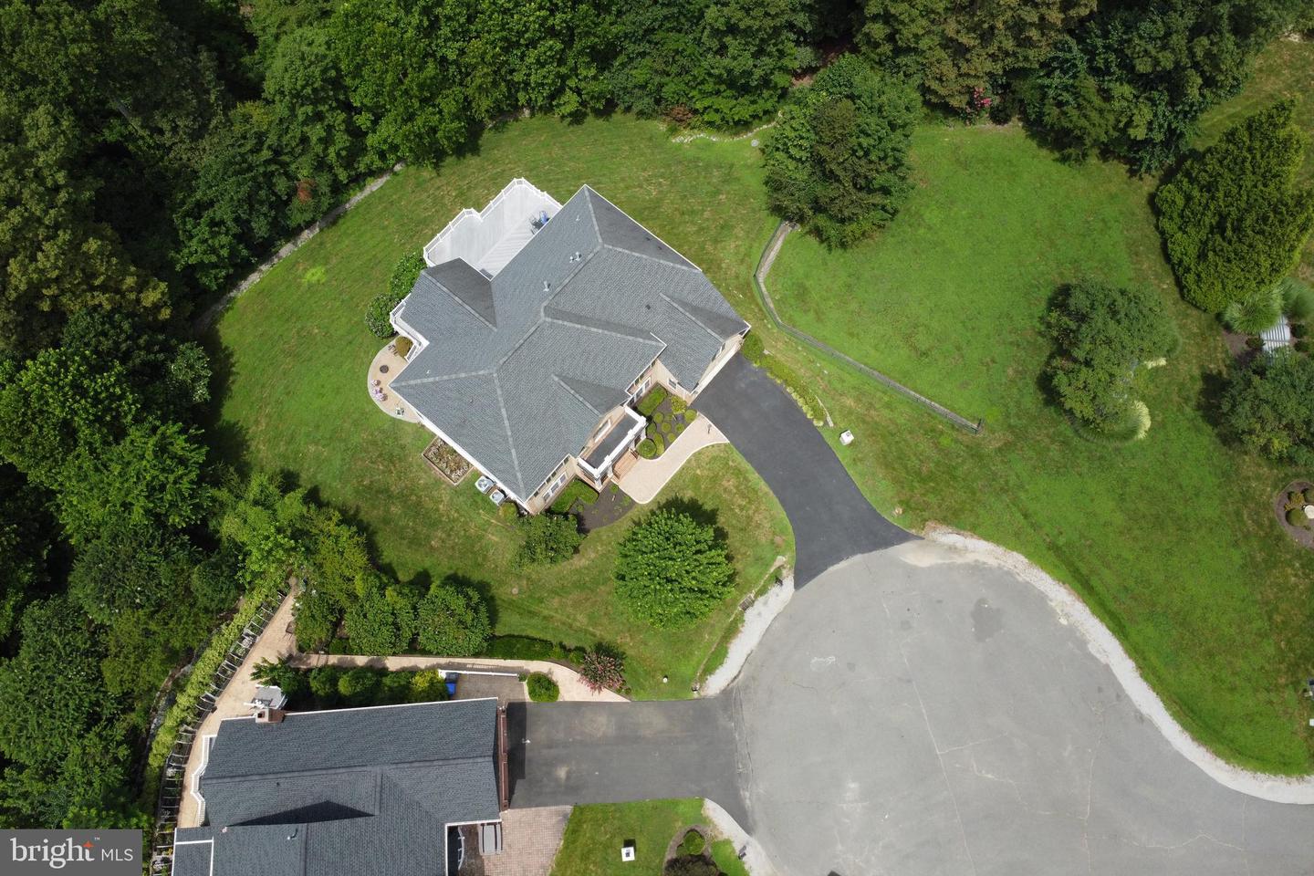 9336 ELKHORNE RUN CT, LORTON, Virginia 22079, 5 Bedrooms Bedrooms, ,5 BathroomsBathrooms,Residential,For sale,9336 ELKHORNE RUN CT,VAFX2256014 MLS # VAFX2256014