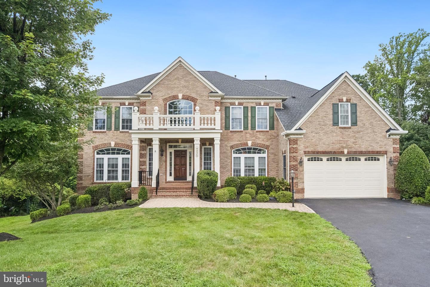 9336 ELKHORNE RUN CT, LORTON, Virginia 22079, 5 Bedrooms Bedrooms, ,5 BathroomsBathrooms,Residential,For sale,9336 ELKHORNE RUN CT,VAFX2256014 MLS # VAFX2256014