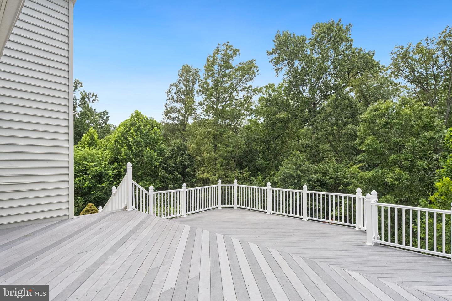 9336 ELKHORNE RUN CT, LORTON, Virginia 22079, 5 Bedrooms Bedrooms, ,5 BathroomsBathrooms,Residential,For sale,9336 ELKHORNE RUN CT,VAFX2256014 MLS # VAFX2256014