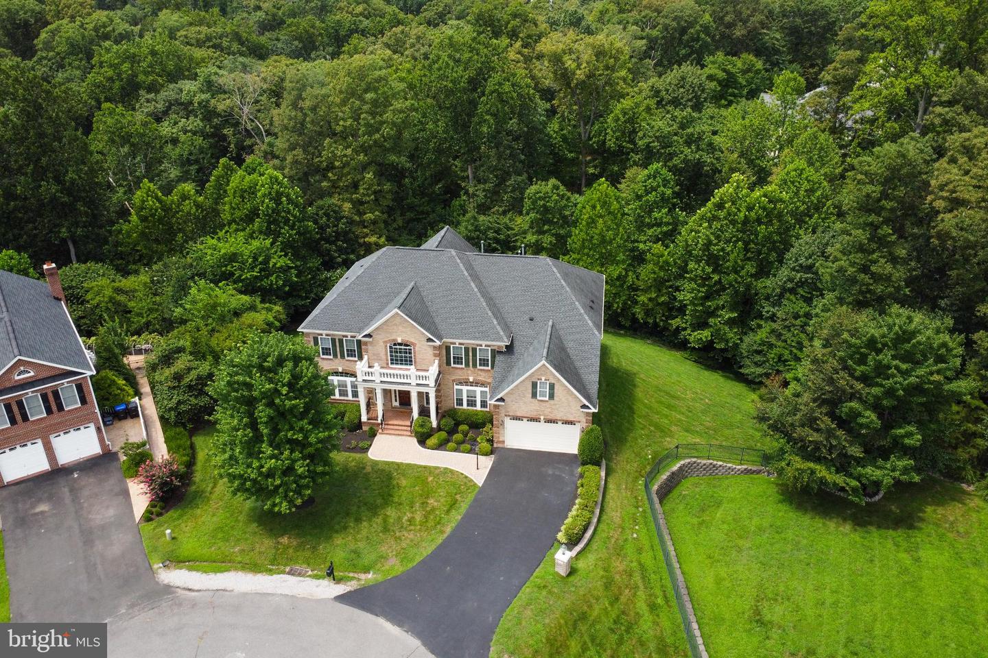 9336 ELKHORNE RUN CT, LORTON, Virginia 22079, 5 Bedrooms Bedrooms, ,5 BathroomsBathrooms,Residential,For sale,9336 ELKHORNE RUN CT,VAFX2256014 MLS # VAFX2256014
