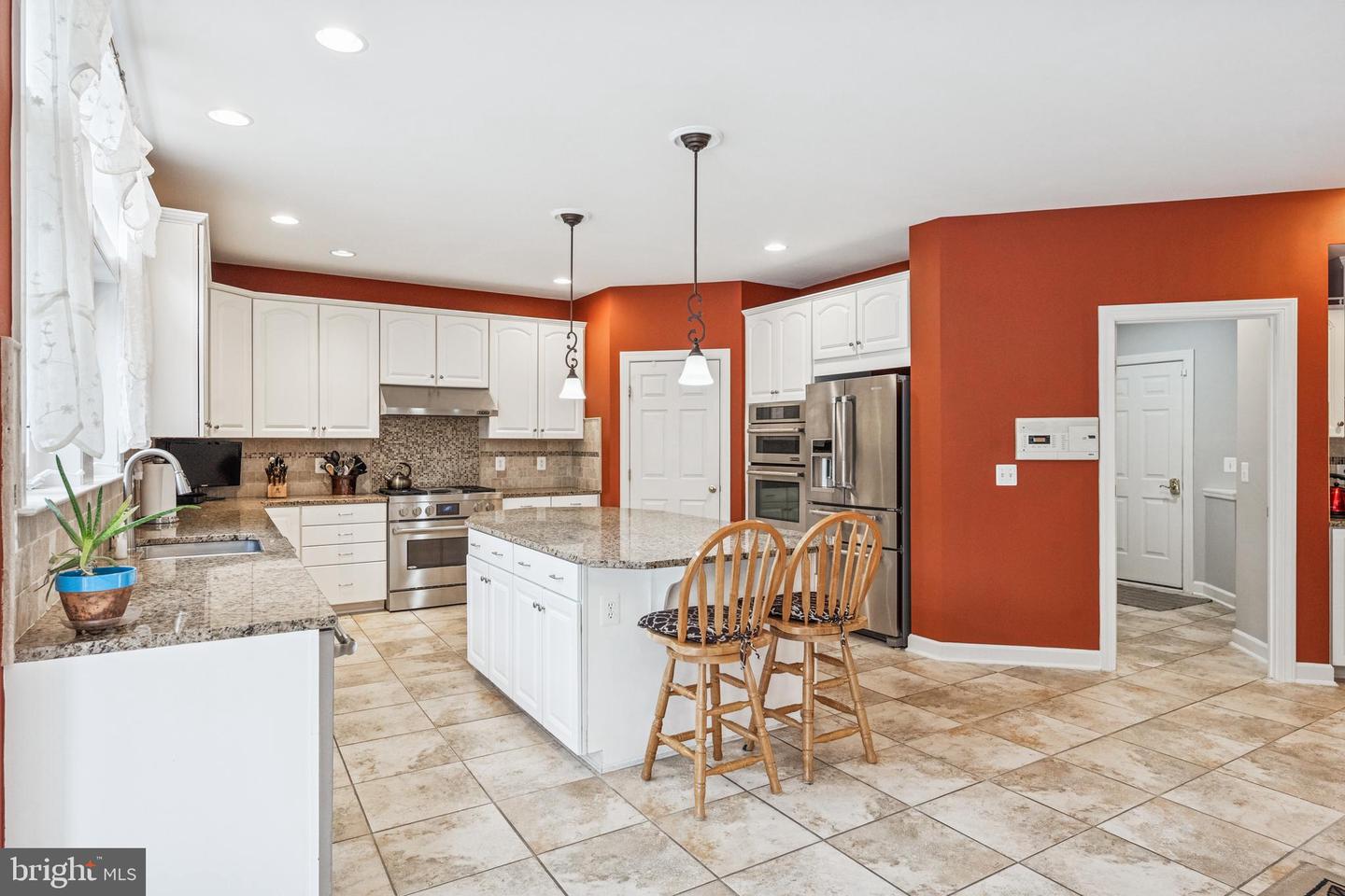 9336 ELKHORNE RUN CT, LORTON, Virginia 22079, 5 Bedrooms Bedrooms, ,5 BathroomsBathrooms,Residential,For sale,9336 ELKHORNE RUN CT,VAFX2256014 MLS # VAFX2256014