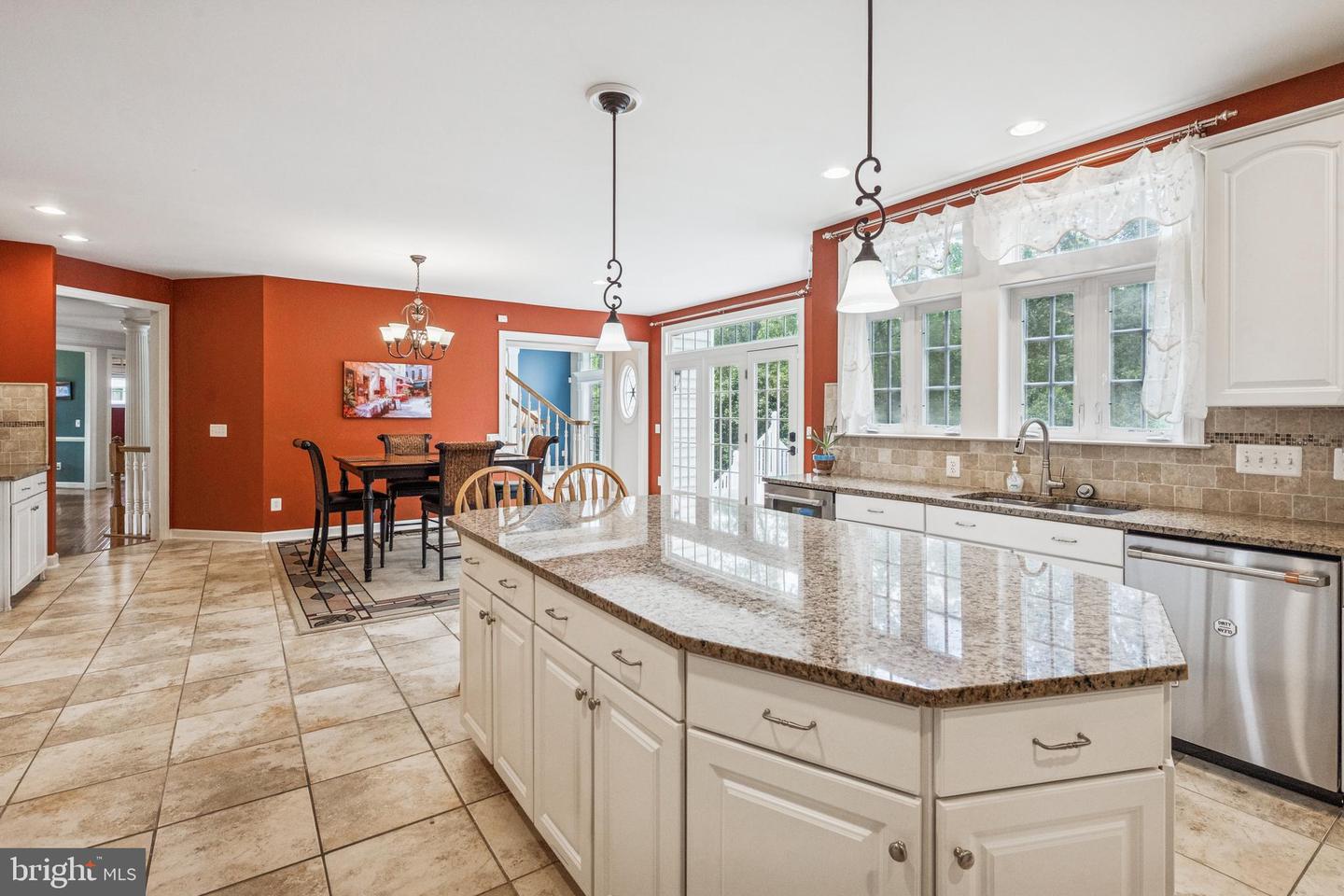9336 ELKHORNE RUN CT, LORTON, Virginia 22079, 5 Bedrooms Bedrooms, ,5 BathroomsBathrooms,Residential,For sale,9336 ELKHORNE RUN CT,VAFX2256014 MLS # VAFX2256014