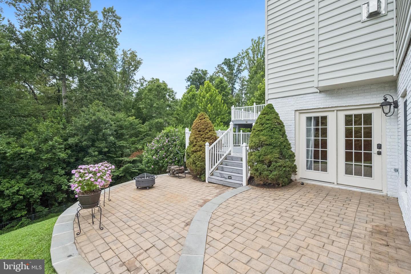 9336 ELKHORNE RUN CT, LORTON, Virginia 22079, 5 Bedrooms Bedrooms, ,5 BathroomsBathrooms,Residential,For sale,9336 ELKHORNE RUN CT,VAFX2256014 MLS # VAFX2256014