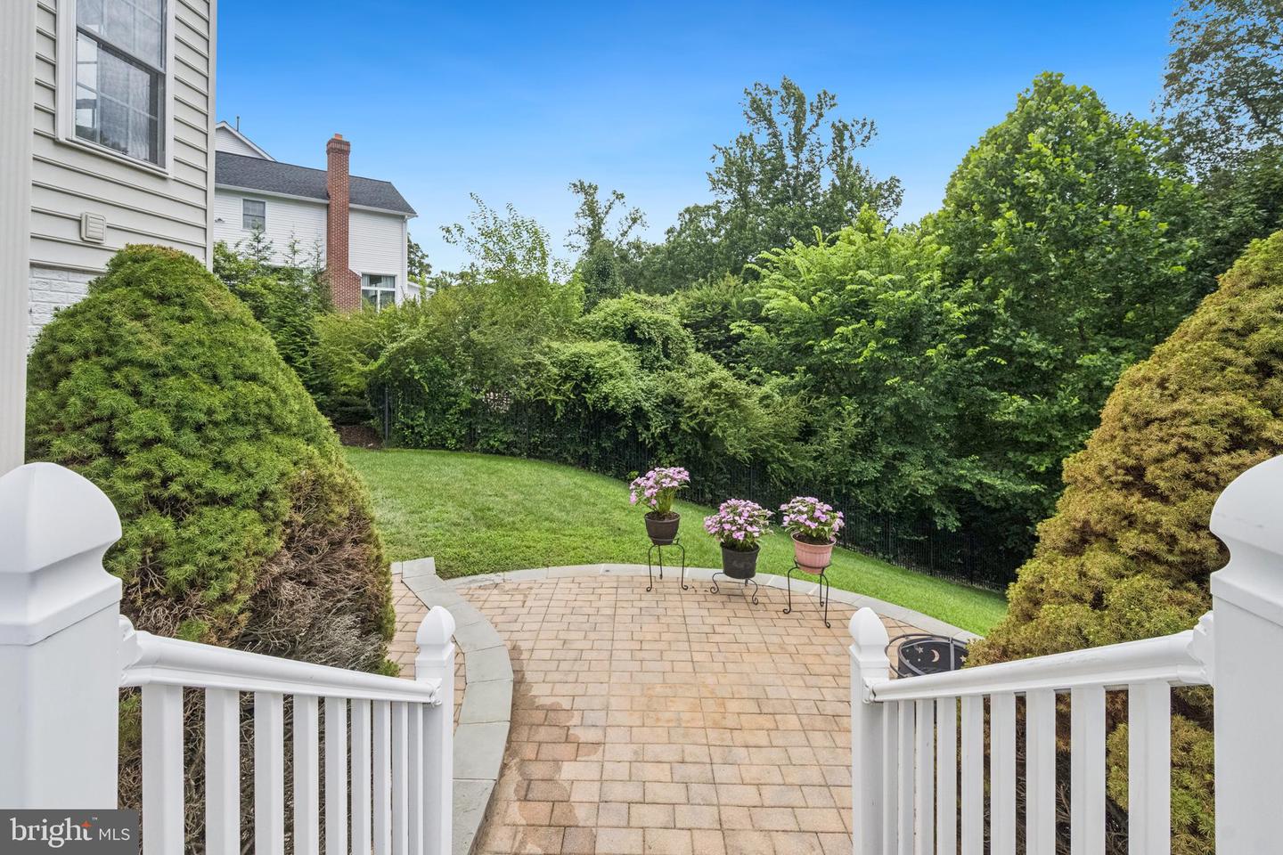 9336 ELKHORNE RUN CT, LORTON, Virginia 22079, 5 Bedrooms Bedrooms, ,5 BathroomsBathrooms,Residential,For sale,9336 ELKHORNE RUN CT,VAFX2256014 MLS # VAFX2256014